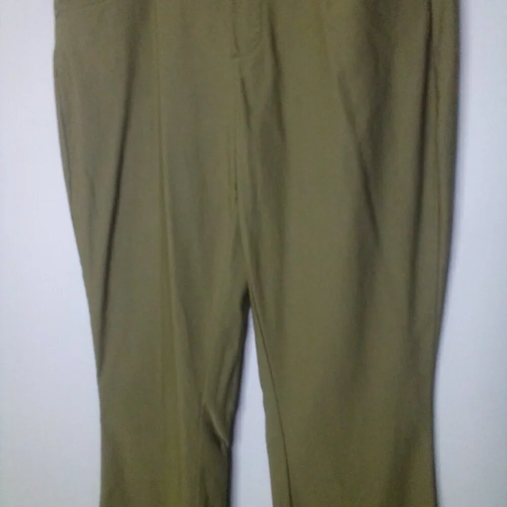 Cato Pants Women 6 Pull On Elastic Waist Boot Cut Pockets Soft Stretch Green